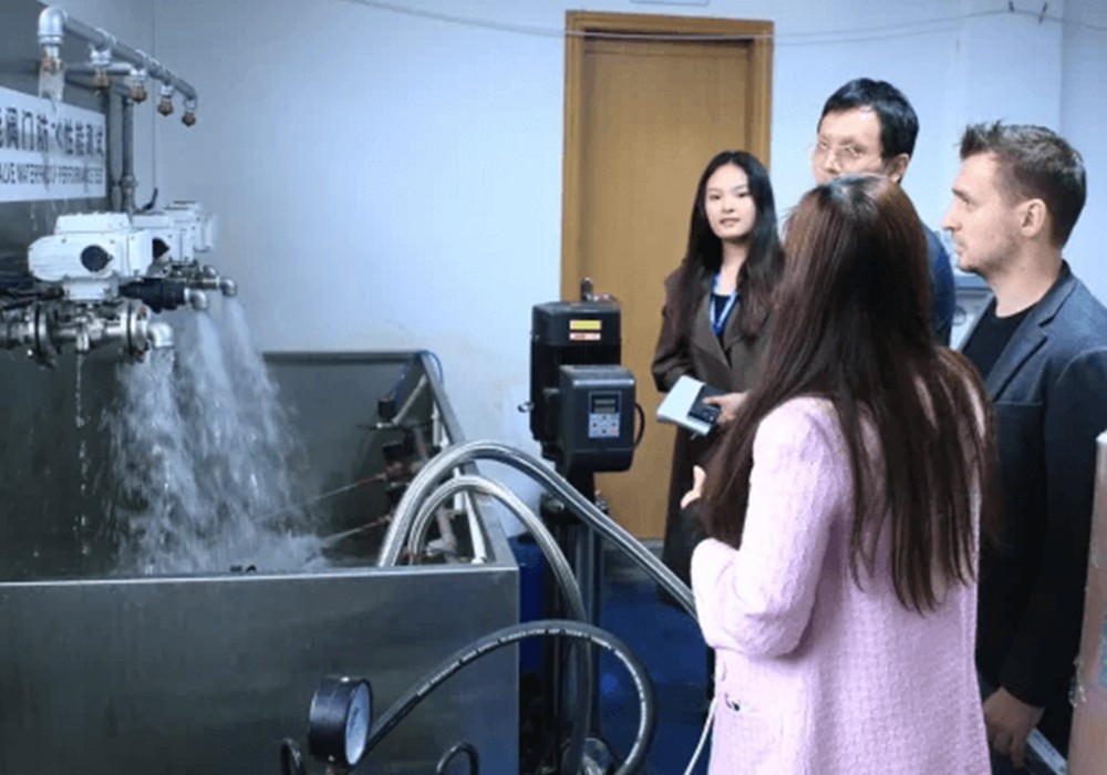 Russian Clients Visit Valve Manufacturer for Product Tour1