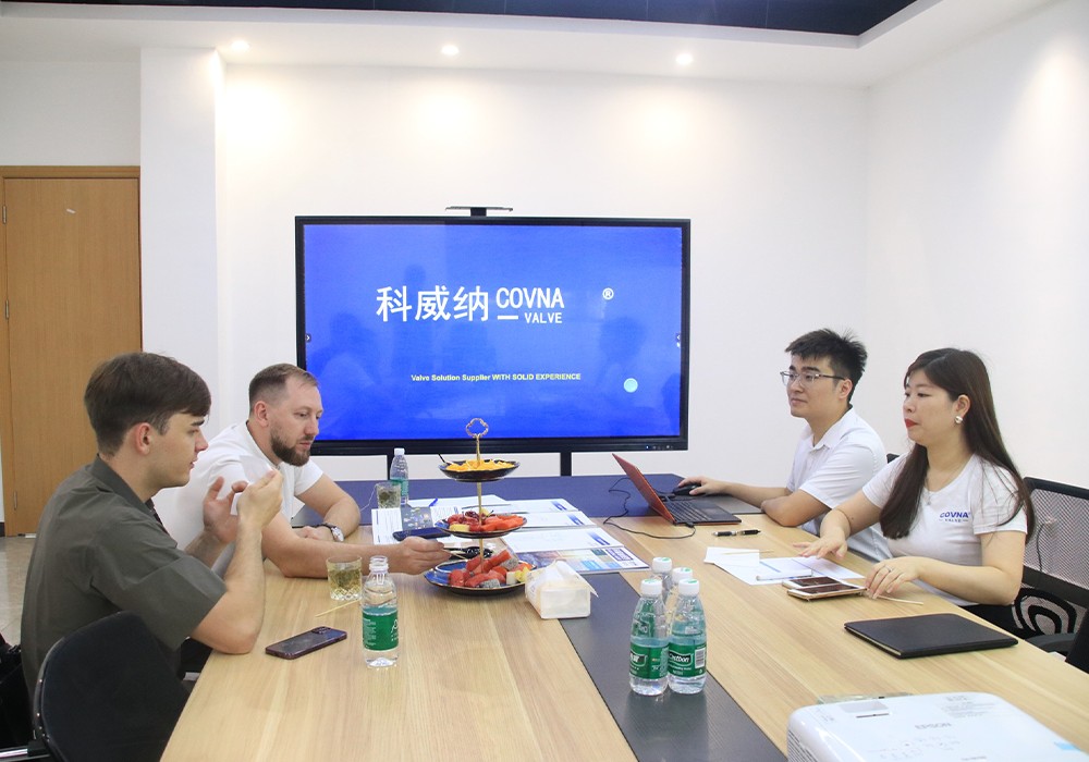 COVNA Discusses Distribution Partnership with Russian Client2
