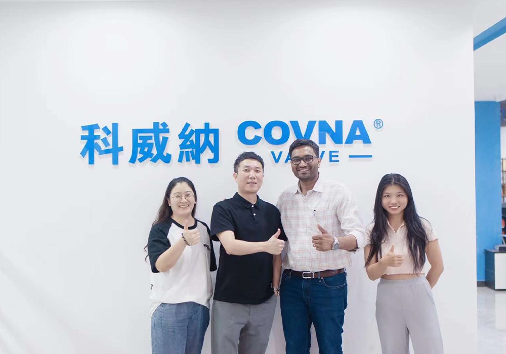 Indian Clients Visit COVNA to Inspect Valve Order and Explore Future Cooperation4