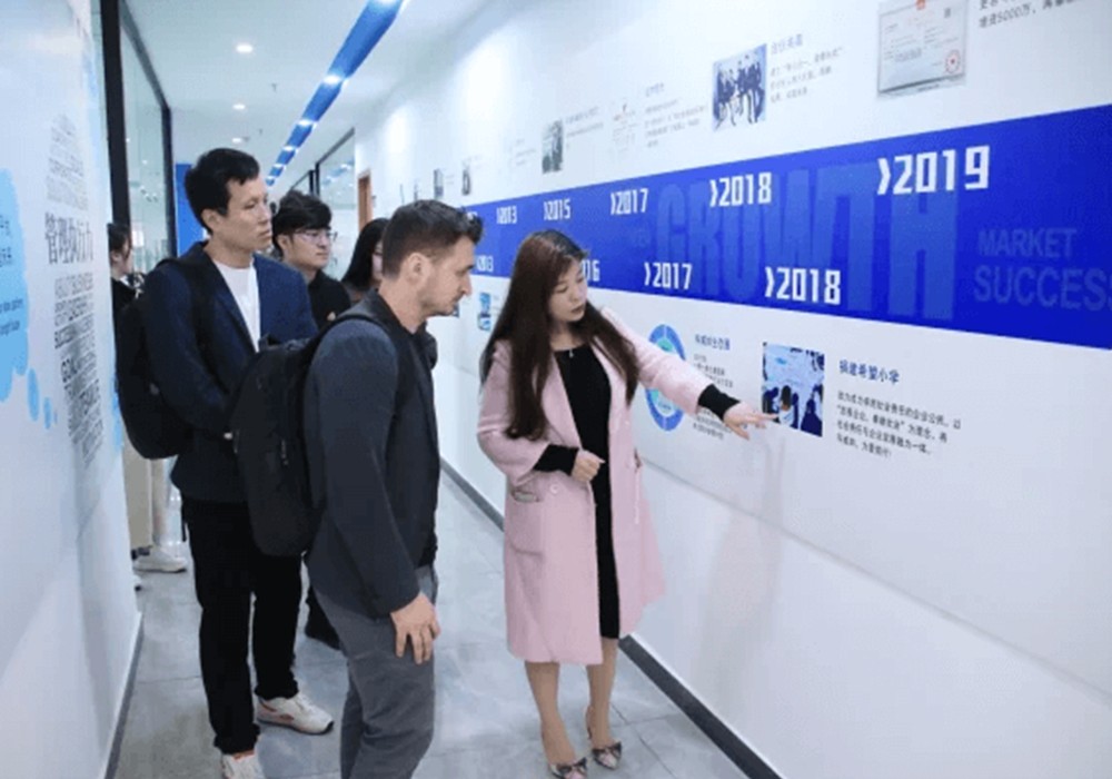 Russian Clients Visit Valve Manufacturer for Product Tour2