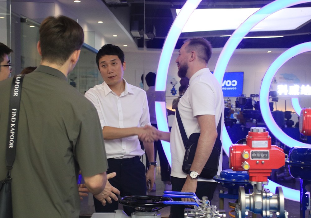 COVNA Discusses Distribution Partnership with Russian Client5